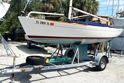 BOATZON | Alerion Express 20 2019