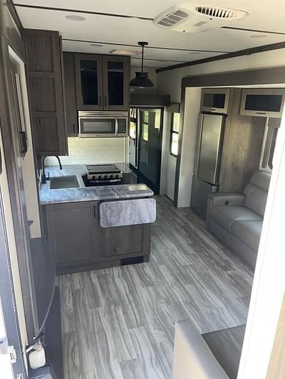 BOATZON | Alliance RV Valor 40V13 2022