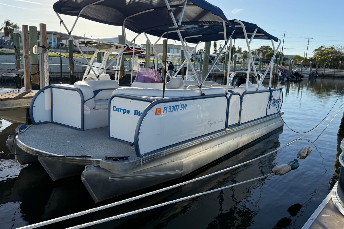 2021 Aloha Tropical Series 23 - Sold Boat