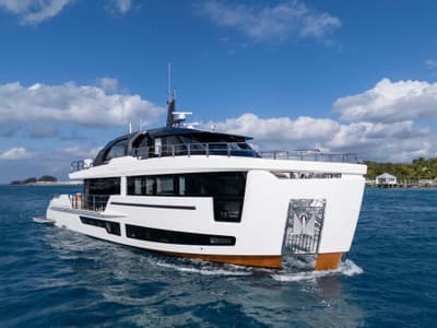 BOATZON | Alpha 100 Squalo Co Ownership 2025