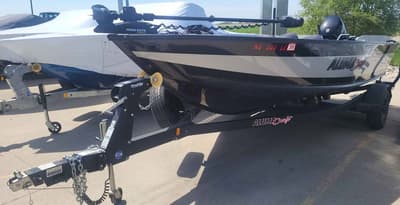 BOATZON | Alumacraft COMPETITOR 175 TILLER 2023