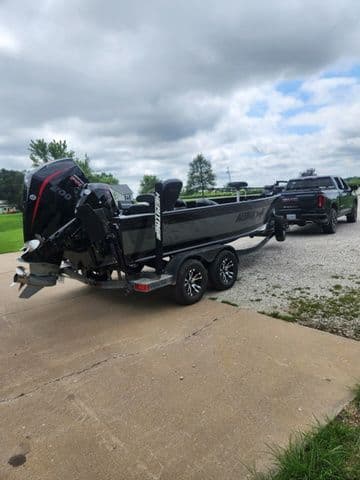 BOATZON | Alumacraft Competitor Shadow 205 Tiller 2022 BOATZON | Alumacraft Competitor Shadow 205 Tiller 2022