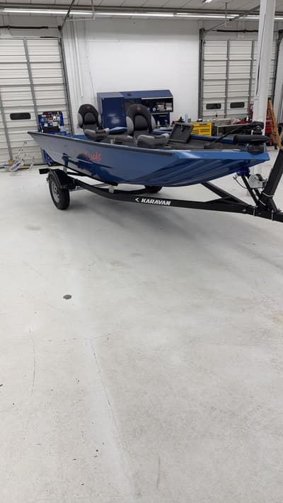 BOATZON | Alumacraft Crappie Deluxe 2021 BOATZON | Alumacraft Crappie Deluxe 2021