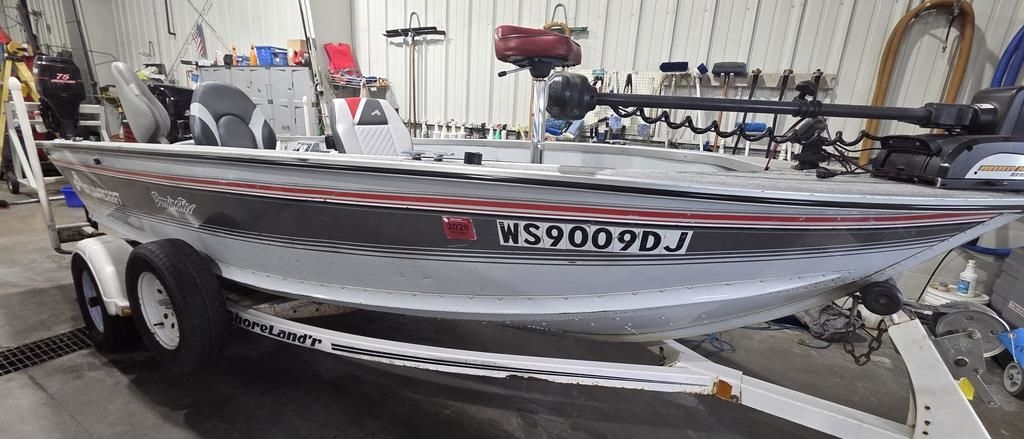 1993 AlumaCraft Dominator 165 Tiller - Sold Boat