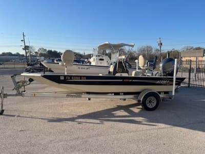 BOATZON | Alumacraft MV1860 AW BAY 2017