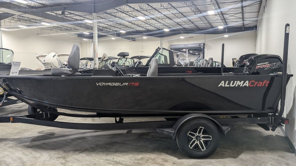 2026 Alumacraft Voyageur 175 Side Console - Sold Boat