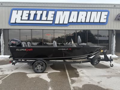 BOATZON | Alumacraft Voyageur 175 Side Console 2026