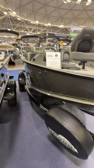 BOATZON | Alumacraft Voyageur 175 Side Console 2026
