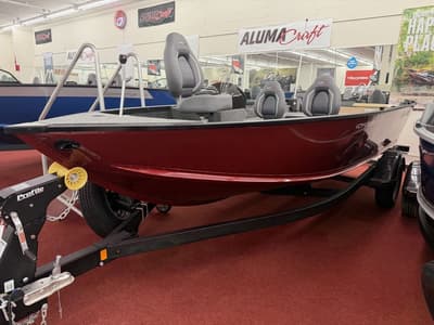 BOATZON | Alumacraft Voyageur 175 Side Console 2026