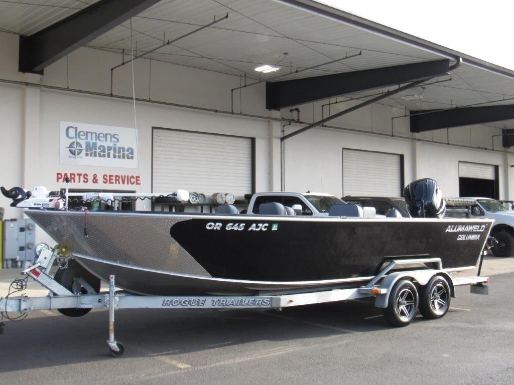 2025 Alumaweld Columbia 23 - Sold Boat