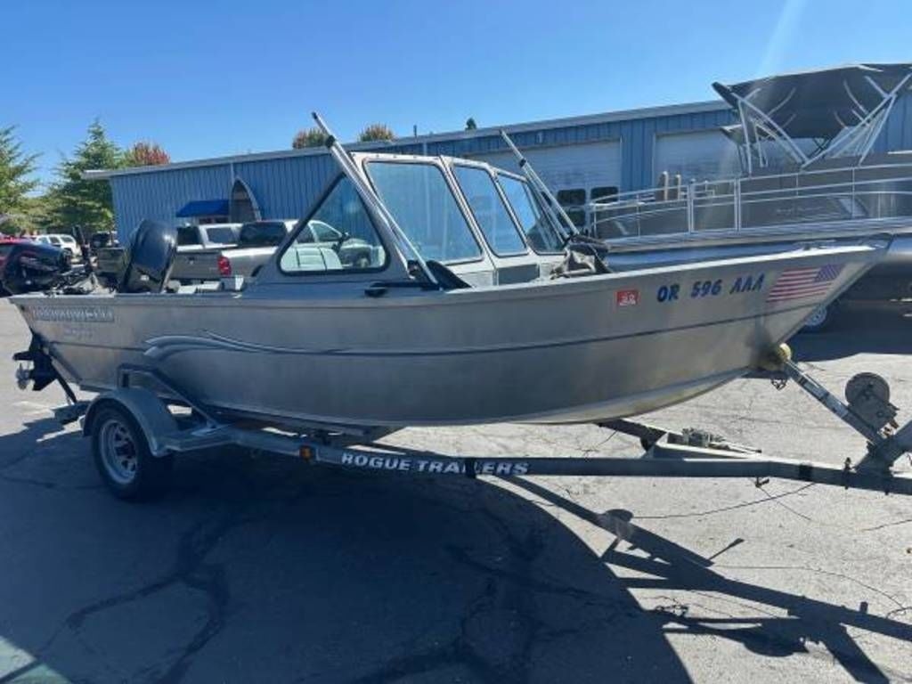 2000 Alumaweld Stryker 17 As Is - Sold Boat