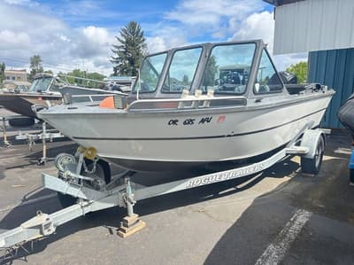 BOATZON | Alumaweld Stryker 18 2017