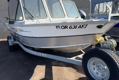 BOATZON | Alumaweld Stryker V6 2011