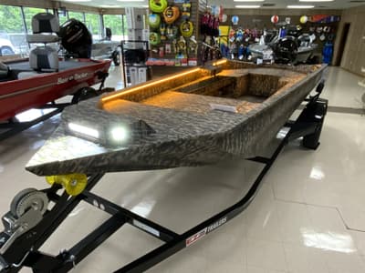 BOATZON | Ambush 652 2026