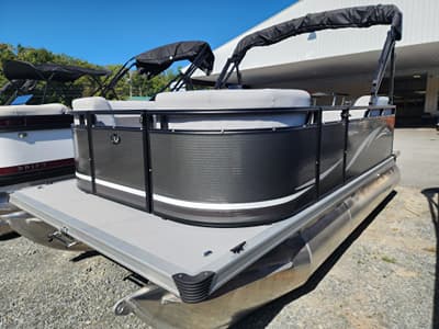 BOATZON | Angler Qwest 7515 Leisure Qwest Cruisemaster 2026