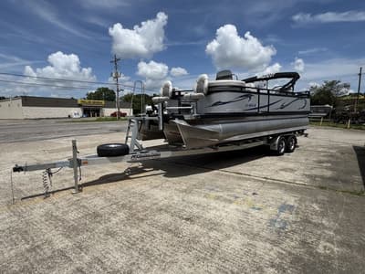 BOATZON | Angler Qwest 8522 All Sport Gen II Triple Tube 2023