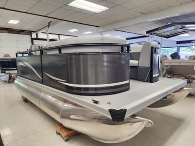 BOATZON | Angler Qwest Pontoons 7515 Leisure Qwest 2026