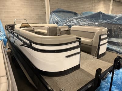 BOATZON | Qwest Pontoons 822 EClass Lanai Triple Tube LT 2023 BOATZON | Qwest Pontoons 822 EClass Lanai Triple Tube LT 2023
