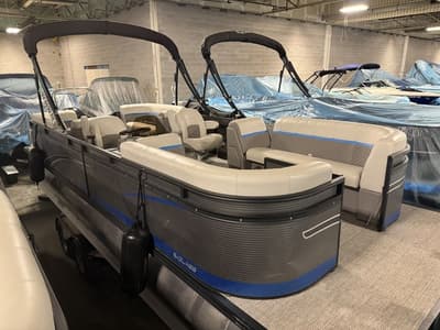 BOATZON | Qwest Pontoons 824 EClass RLS Triple Tube LT 2023 BOATZON | Qwest Pontoons 824 EClass RLS Triple Tube LT 2023