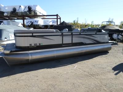 BOATZON | Apex Qwest 822 Splash Pad LT 2024