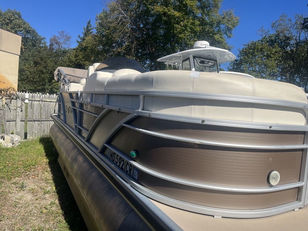 2013 Aqua Patio AP 220 - Sold Boat