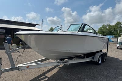 BOATZON | Aquasport 2200 Dual Console 2024