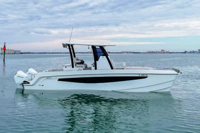 BOATZON | Aquila 28 Molokai 2022 BOATZON | Aquila 28 Molokai 2022