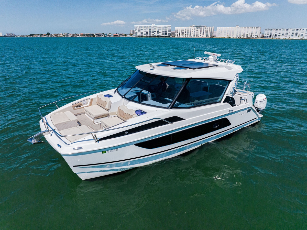 2019 Aquila 36 Sport - Sold Boat