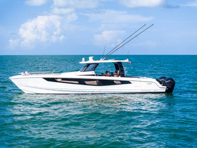 BOATZON | Aquila 47 MOLOKAI 2025