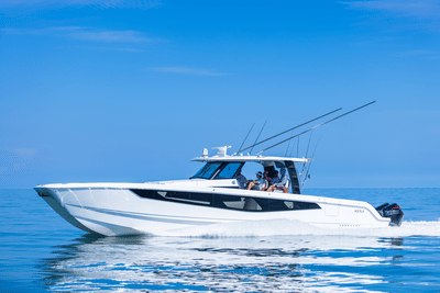 BOATZON | Aquila 47 Molokai 2026