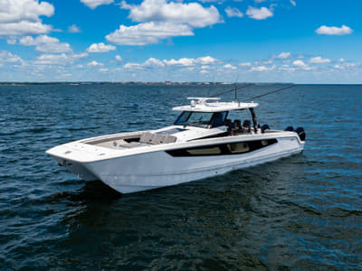 BOATZON | Aquila 47 Molokai 2026