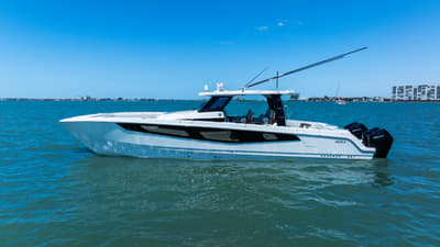 BOATZON | Aquila 47 Molokai 2026