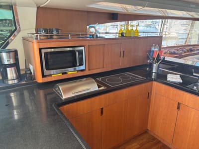 BOATZON | Aquila 48 2018