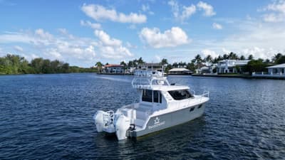 BOATZON | ArrowCat Flybridge Dual Helm 2023