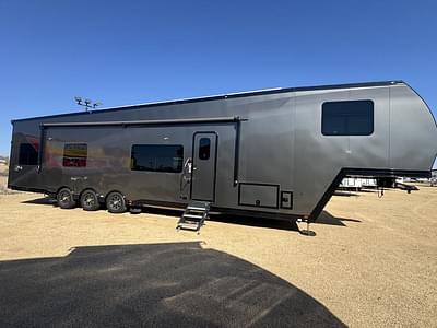 BOATZON | ATC Trailers 700 Series Fifth Wheel 4528 2023