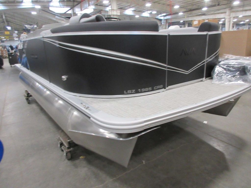 2025 Avalon 1985 25 LSZ CRB - Sold Boat
