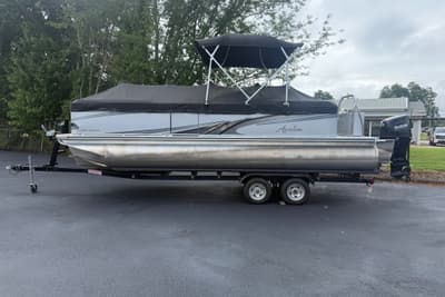 BOATZON | Avalon 2280 Venture Quad Lounger 2021