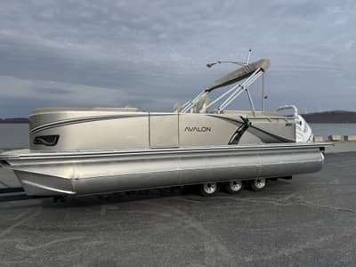 BOATZON | Avalon 23 LSZ Quad Lounger 2026