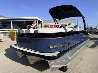 BOATZON | Avalon 2385 Catalina Quad Lounger Shift Tri Toon High Performance Mercury 300hp 2026