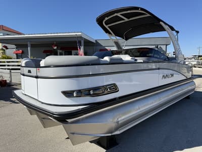 BOATZON | Avalon 2385 Catalina Quad Lounger Shift Windshield Tri Toon High Performance 2026