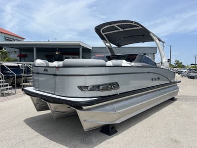 BOATZON | Avalon 2385 Catalina Quad Lounger Shift Windshield Tri Toon High Performance 2027