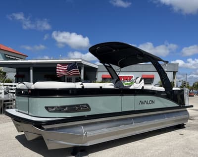 BOATZON | Avalon 2385 Catalina Quad Lounger Tri Toon High Performance 250hp Mercury V8 2027