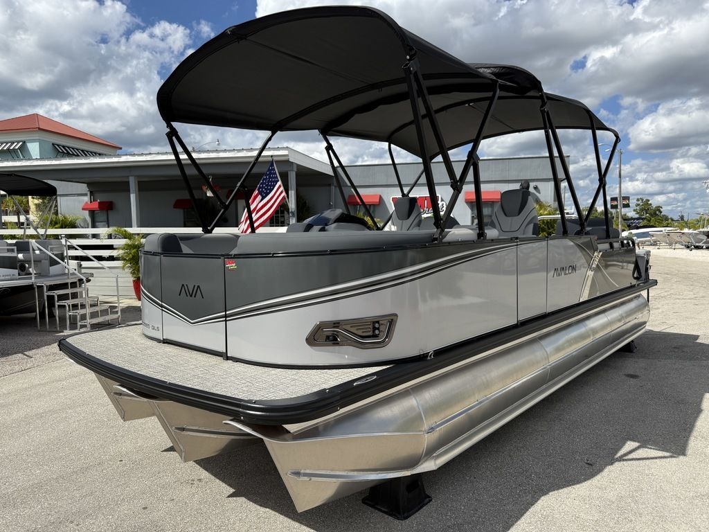 2025 Avalon 2385 LSZ Quad Lounger Shift Tri  Toon High Performance - Sold Boat