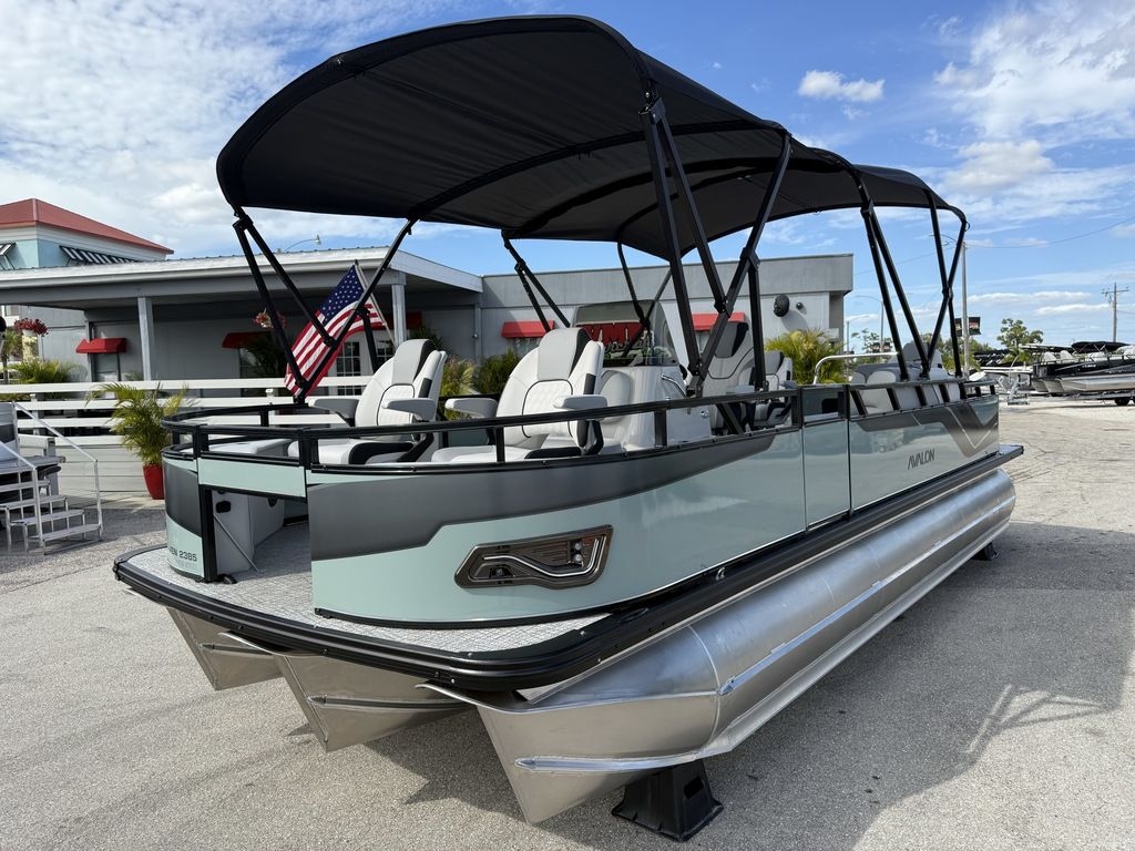 2026 Avalon 2385 Venture 85 Center Console Fish Tri Toon High Performance - Sold Boat