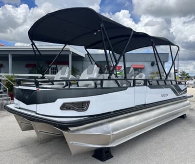 BOATZON | Avalon 2385 Venture 85 Center Console Fish Tri Toon High Performance 2027