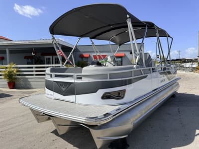 BOATZON | Avalon 2385 Venture 85 Versatile Rear Bench Tri Toon High Performance 2026