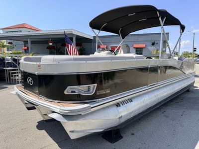 BOATZON | Avalon 2485 Catalina Entertainer  Bar Tri Toon High Performance 2014