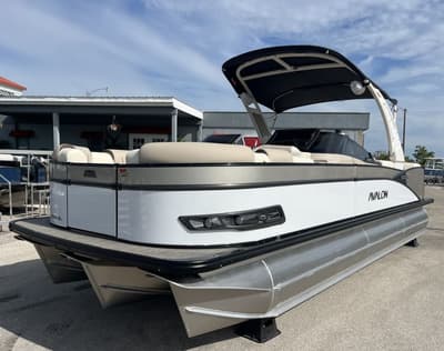 BOATZON | Avalon 2585 Catalina Quad Lounger Windshield Tri Toon Mercury 350 V10 2027