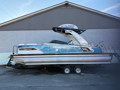 BOATZON | Avalon 2585 Excalibur LTD Flex Windshield 2026 BOATZON | Avalon 2585 Excalibur LTD Flex Windshield 2026