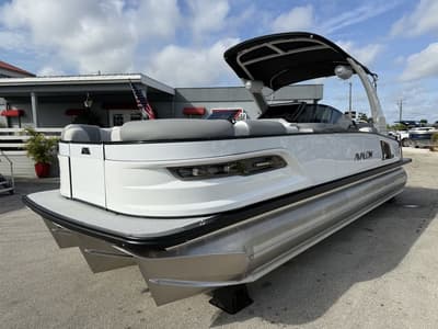 BOATZON | Avalon 2585 Excalibur LTD Quad Lounge Windshield Mercury 400hp V10 2026 BOATZON | Avalon 2585 Excalibur LTD Quad Lounge Windshield Mercury 400hp V10 2026